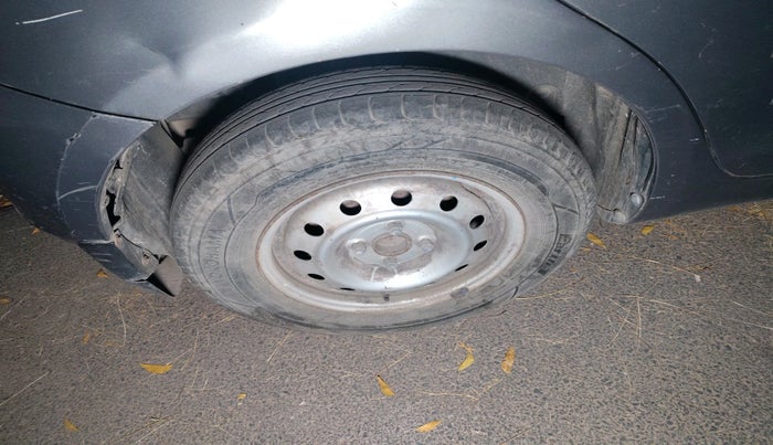 2013 Maruti Swift LXI, Petrol, Manual, 70,233 km, tyre