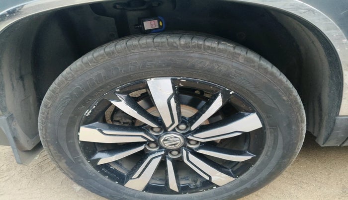 2020 MG HECTOR PLUS SHARP 2.0 DIESEL TURBO MT 6-STR, Diesel, Manual, 88,130 km, tyre