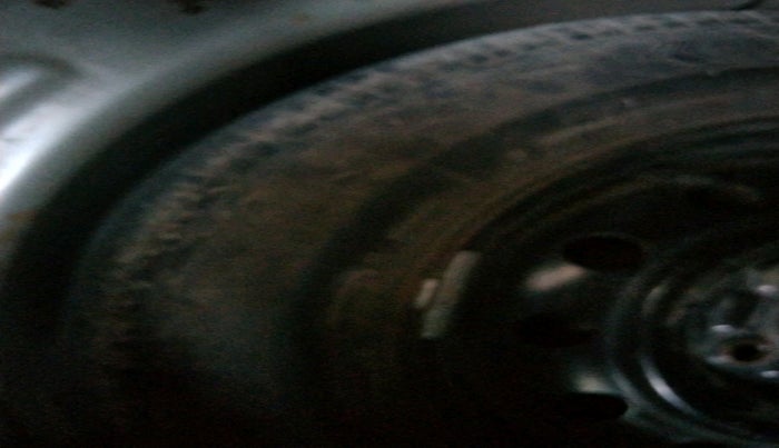 2009 Maruti Swift VDI, Diesel, Manual, 1,23,924 km, tyre