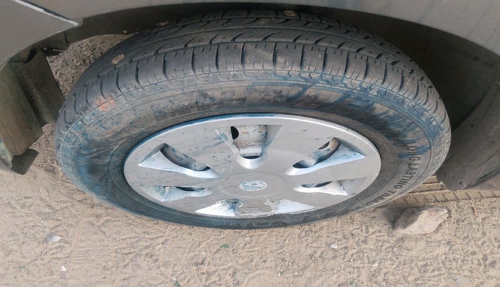 2014 Maruti Wagon R 1.0 LXI, Petrol, Manual, 90,566 km, tyre