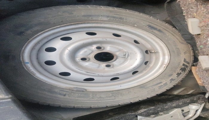 2014 Maruti Wagon R 1.0 LXI, Petrol, Manual, 90,566 km, tyre