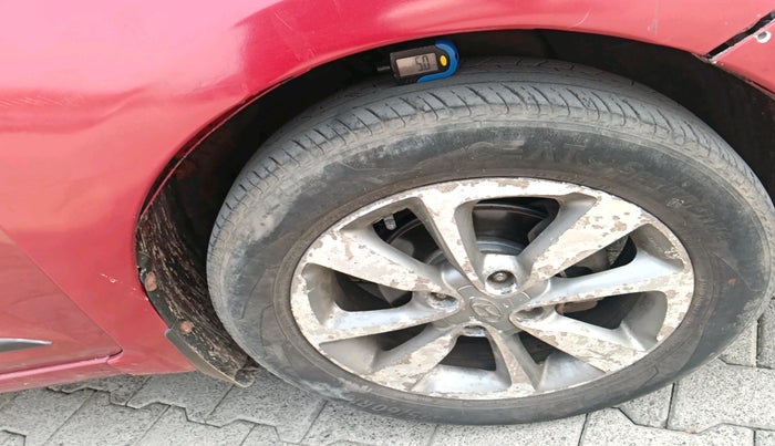 2015 Hyundai Elite i20 SPORTZ 1.4 (O) CRDI, Diesel, Manual, 1,04,229 km, tyre