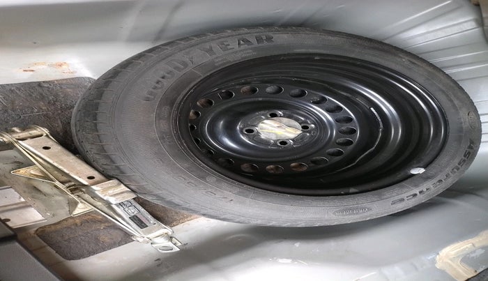 2015 Honda City 1.5L I-VTEC VX CVT, Petrol, Automatic, 47,017 km, tyre