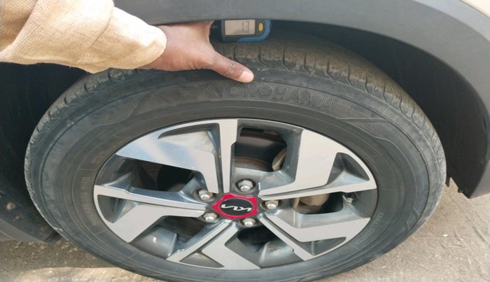 2020 KIA SONET HTE 1.2, Petrol, Manual, 40,571 km, tyre