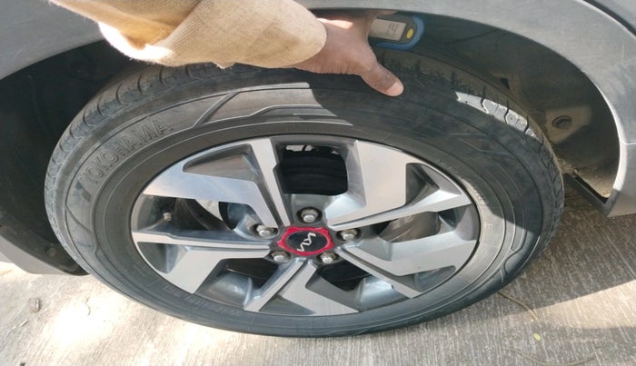 2020 KIA SONET HTE 1.2, Petrol, Manual, 40,571 km, tyre