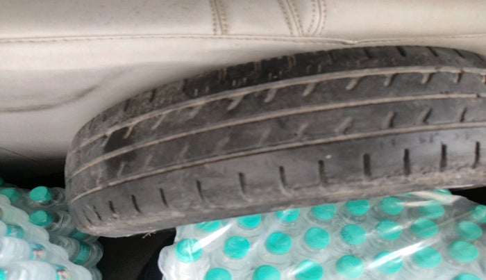 2012 Hyundai i10 MAGNA 1.1 LPG, Petrol, Manual, 96,192 km, tyre