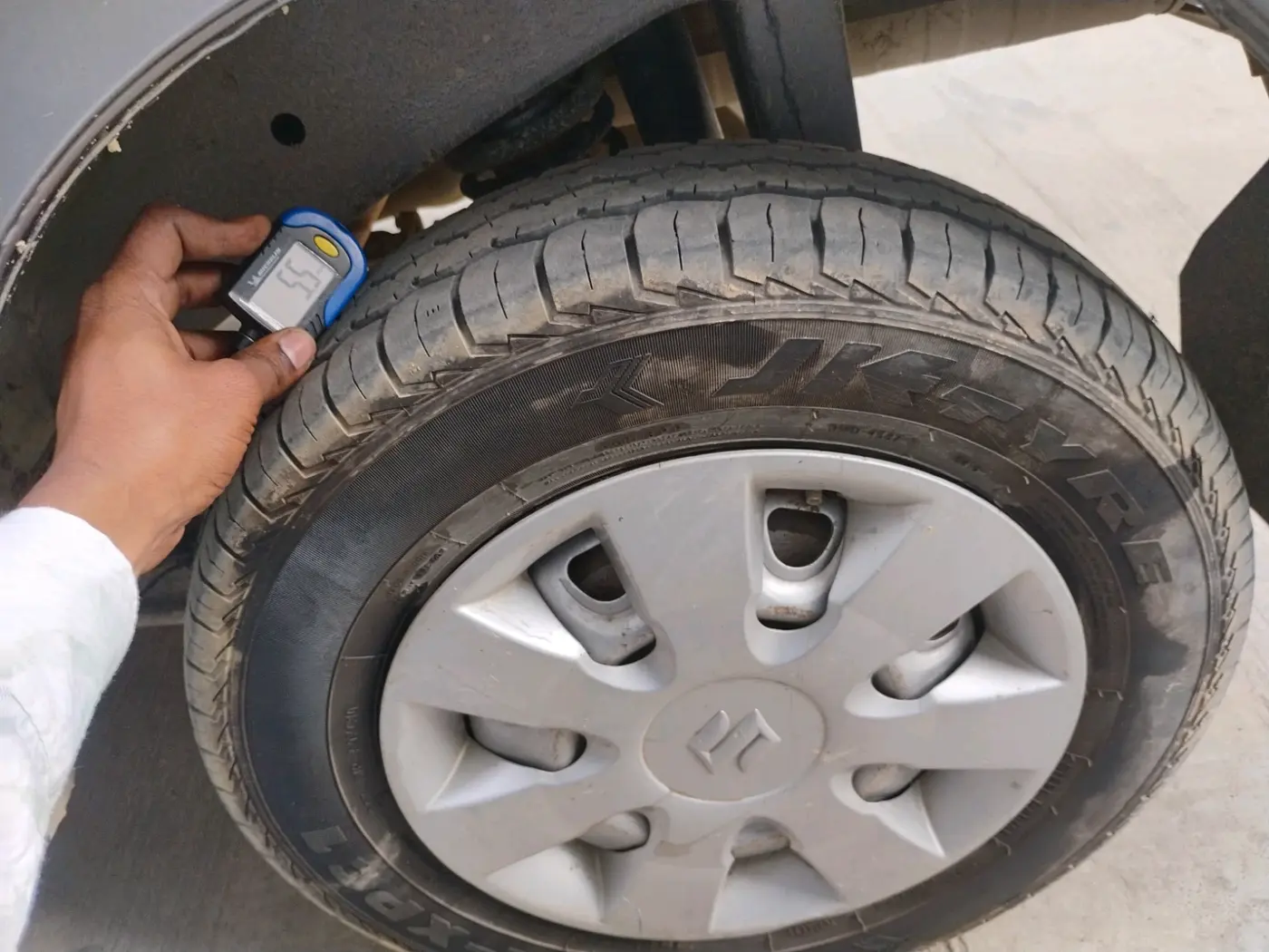 2022 Maruti Eeco 5 STR AC CNG (O), CNG, Manual, 85,858 km, tyre