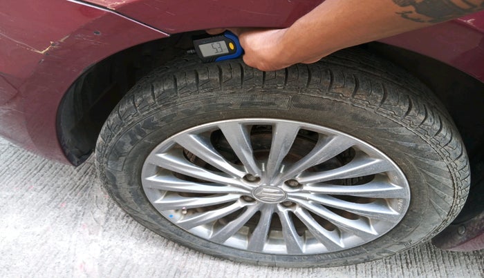 2015 Maruti Ciaz ZXI+, Petrol, Manual, 1,15,488 km, tyre