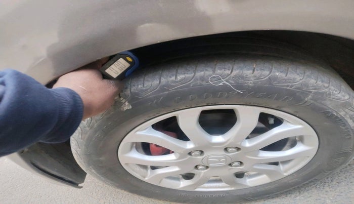 2015 Honda Amaze 1.2L I-VTEC VX, Petrol, Manual, 78,232 km, tyre