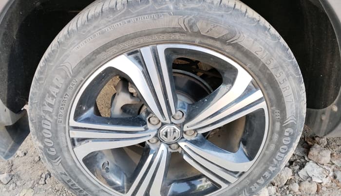 2022 MG ASTOR SHARP 1.5 MT, Petrol, Manual, 36,995 km, tyre