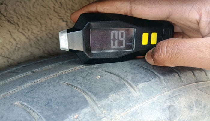 2013 Maruti Wagon R 1.0 LXI, CNG, Manual, 1,29,258 km, tyre