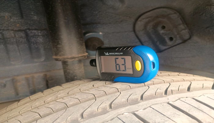 2025 Tata NEXON Pure Plus 1.2 Petrol 6MT, Petrol, Manual, 1,940 km, tyre