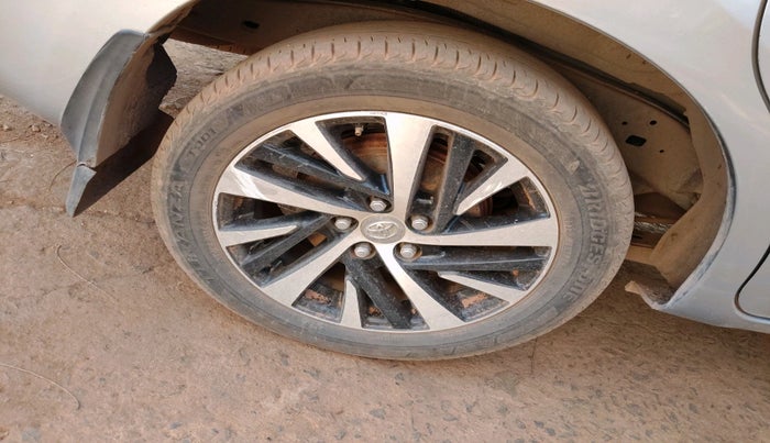 2020 Toyota Innova Crysta 2.4 GX 7 STR, Diesel, Manual, 1,51,442 km, tyre