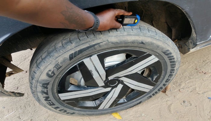 2022 Nissan MAGNITE XE, CNG, Manual, 57,917 km, tyre