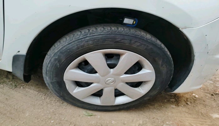 2015 Nissan Micra Active XV SAFETY PACK, Petrol, Manual, 1,28,013 km, tyre