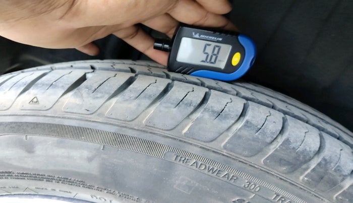 2021 Maruti Swift VXI, Petrol, Manual, 26,252 km, tyre