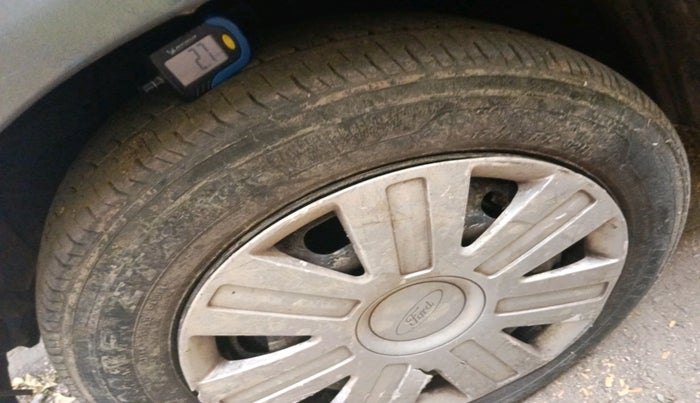 2011 Ford Figo TITANIUM 1.4 DIESEL, Diesel, Manual, 1,06,098 km, tyre