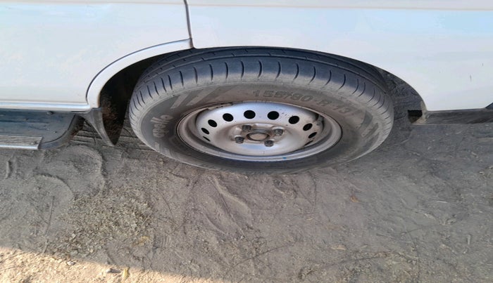 2022 Maruti Eeco 5 STR AC CNG, CNG, Manual, 1,03,119 km, tyre