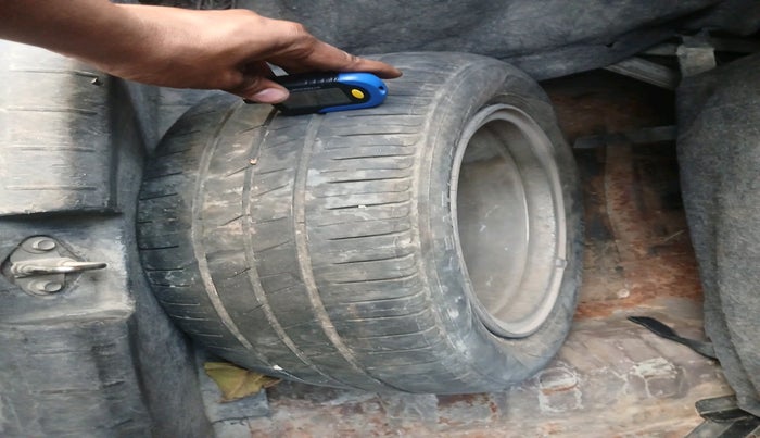 2012 Honda City 1.5L I-VTEC V MT, CNG, Manual, 1,10,338 km, tyre