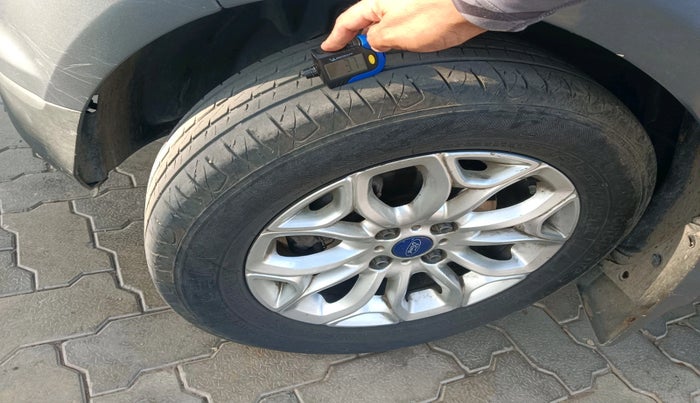 2017 Ford Ecosport TITANIUM 1.5L DIESEL, Diesel, Manual, 1,61,499 km, tyre