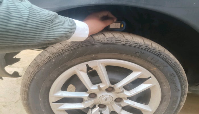 2021 Renault TRIBER RXL MT, Petrol, Manual, 2,06,037 km, tyre