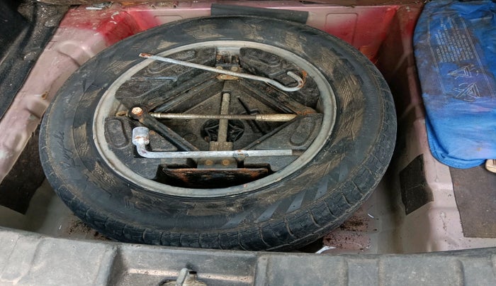 2018 Tata NEXON XZ PLUS PETROL DUAL TONE, Petrol, Manual, 68,283 km, tyre