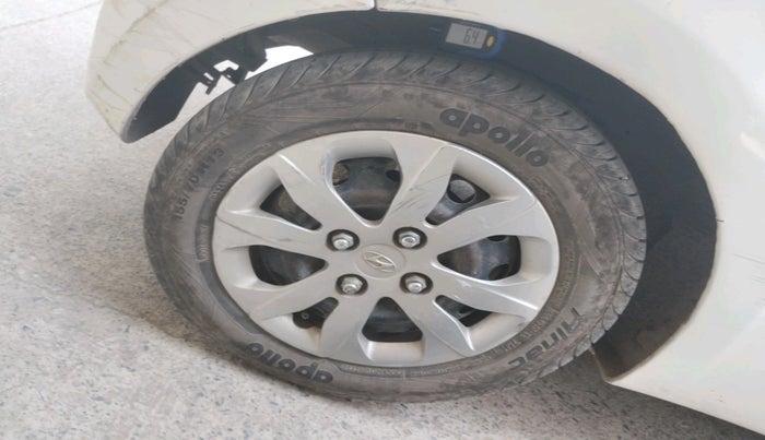 2014 Hyundai Eon MAGNA +, Petrol, Manual, 69,335 km, tyre