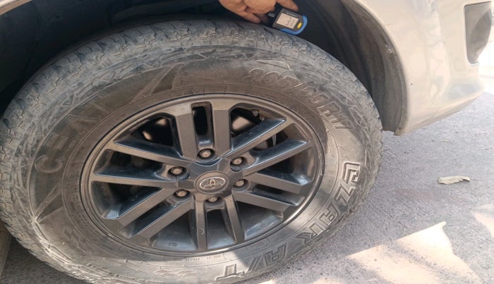 2016 Toyota Fortuner 3.0 4X4 AT, Diesel, Automatic, 1,05,032 km, tyre