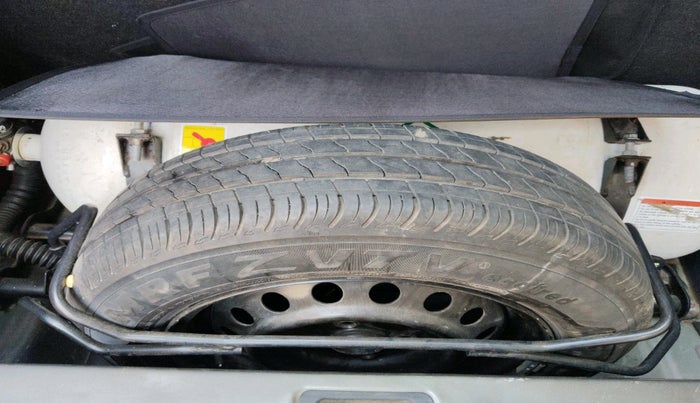 2023 Maruti New Wagon-R VXI CNG 1.0, CNG, Manual, 54,833 km, tyre