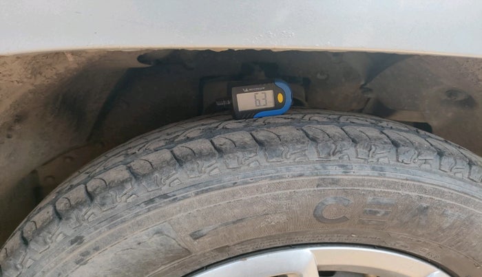 2017 Mahindra TUV300 T6, Diesel, Manual, 23,262 km, tyre