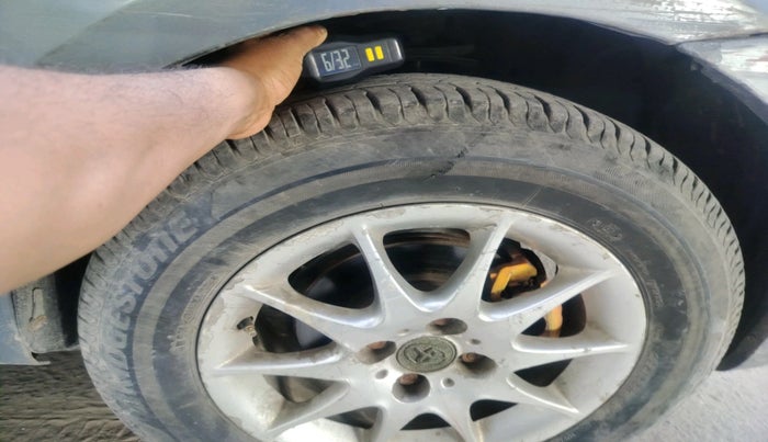 2013 Toyota Etios G, Petrol, Manual, 87,879 km, tyre