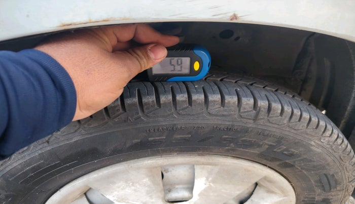 2013 Maruti Wagon R 1.0 LXI, Petrol, Manual, 38,469 km, tyre