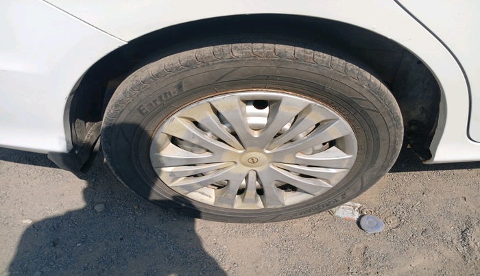 2014 Honda Mobilio 1.5L I-DTEC E, Diesel, Manual, 97,264 km, tyre