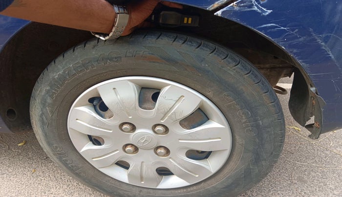 2010 Hyundai i10 SPORTZ 1.2, Petrol, Manual, 1,05,602 km, tyre