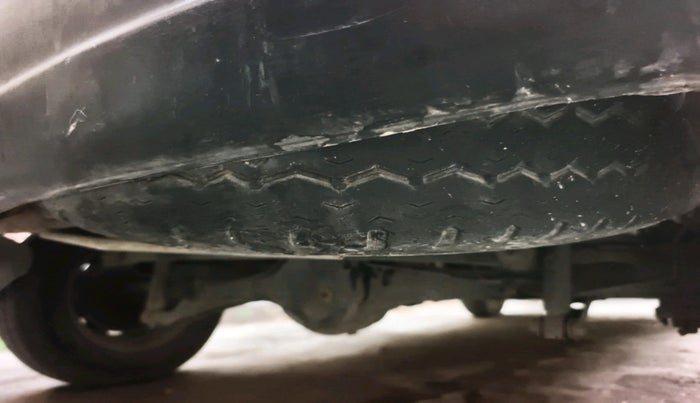 2011 Maruti Eeco 5 STR WITH A/C+HTR, CNG, Manual, 1,60,120 km, tyre