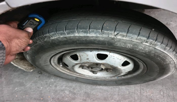 2011 Maruti Eeco 5 STR WITH A/C+HTR, CNG, Manual, 1,60,120 km, tyre