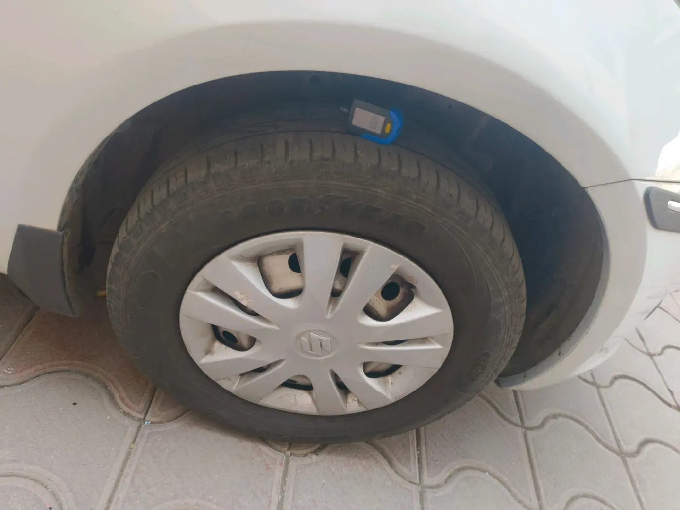 2013 Maruti Swift LDI, Diesel, Manual, 2,81,013 km, tyre