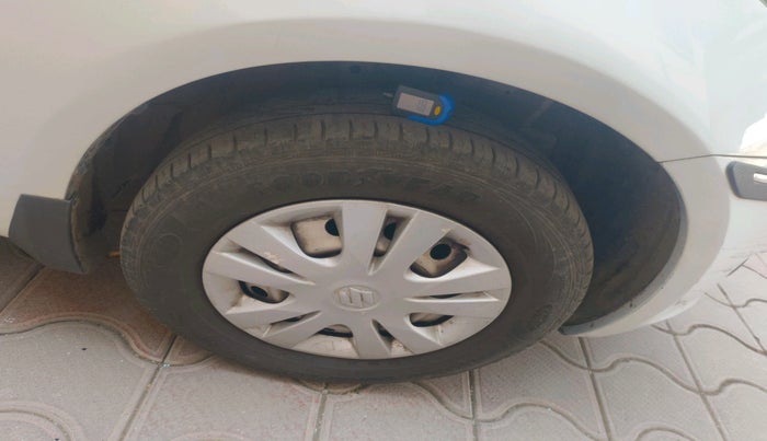 2013 Maruti Swift LDI, Diesel, Manual, 2,81,013 km, tyre