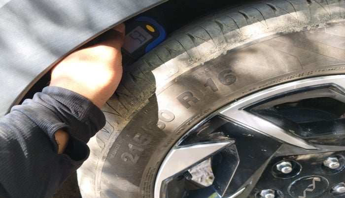 2025 KIA SONET HTK (O) 1.5 Diesel MT, Diesel, Manual, 13,502 km, tyre