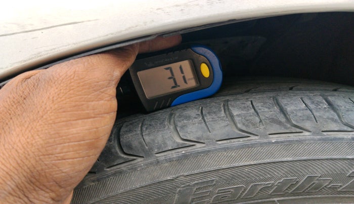 2012 Hyundai Verna FLUIDIC 1.6 VTVT SX, Petrol, Manual, 82,056 km, tyre