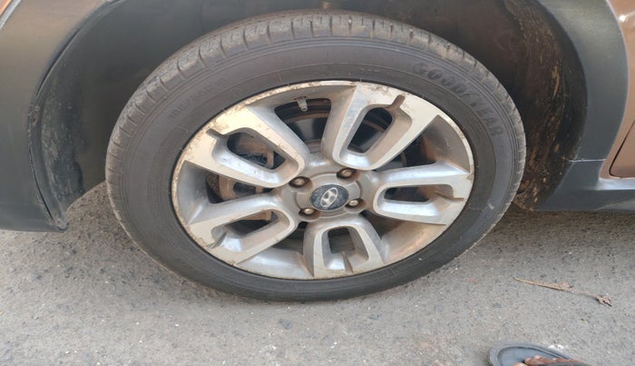 2016 Hyundai i20 Active 1.2 SX, Petrol, Manual, 41,882 km, tyre