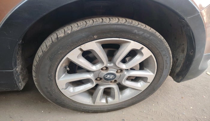 2016 Hyundai i20 Active 1.2 SX, Petrol, Manual, 41,882 km, tyre