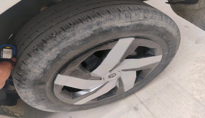 2016 Renault Duster 85 PS RXL DIESEL, Diesel, Manual, 80,426 km, tyre