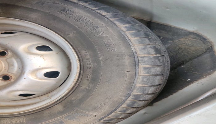 2005 Maruti Zen LXI, Petrol, Manual, 80,877 km, tyre