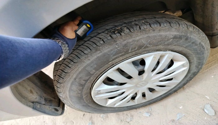 2020 Maruti Dzire VXI, Petrol, Manual, 84,465 km, tyre