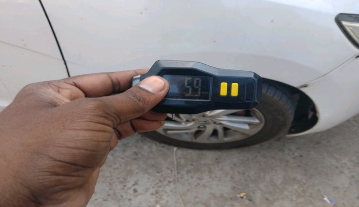 2015 Honda Jazz 1.5L I-DTEC V, Diesel, Manual, 1,64,450 km, tyre