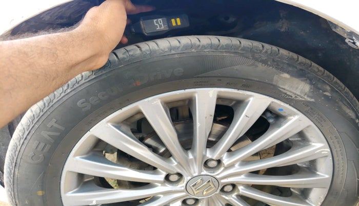 2015 Maruti Ciaz ZDI+, Diesel, Manual, 2,08,687 km, tyre