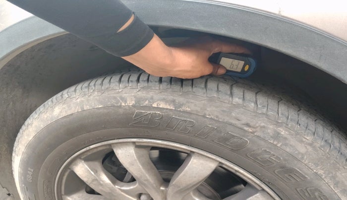 2017 Mahindra XUV500 W10 1.99, Diesel, Manual, 1,08,769 km, tyre