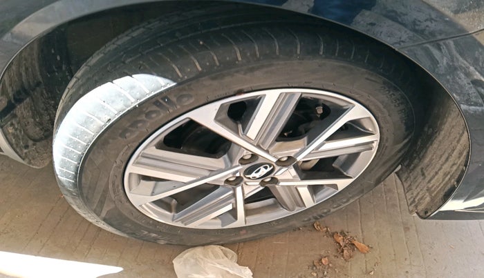 2023 Hyundai Verna SX 1.5 l MPI, Petrol, Manual, 38,219 km, tyre