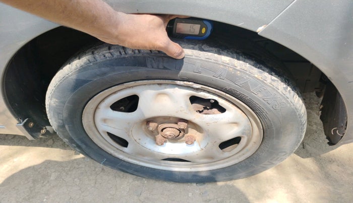 2011 Chevrolet Beat LT DIESEL, Diesel, Manual, 1,21,208 km, tyre